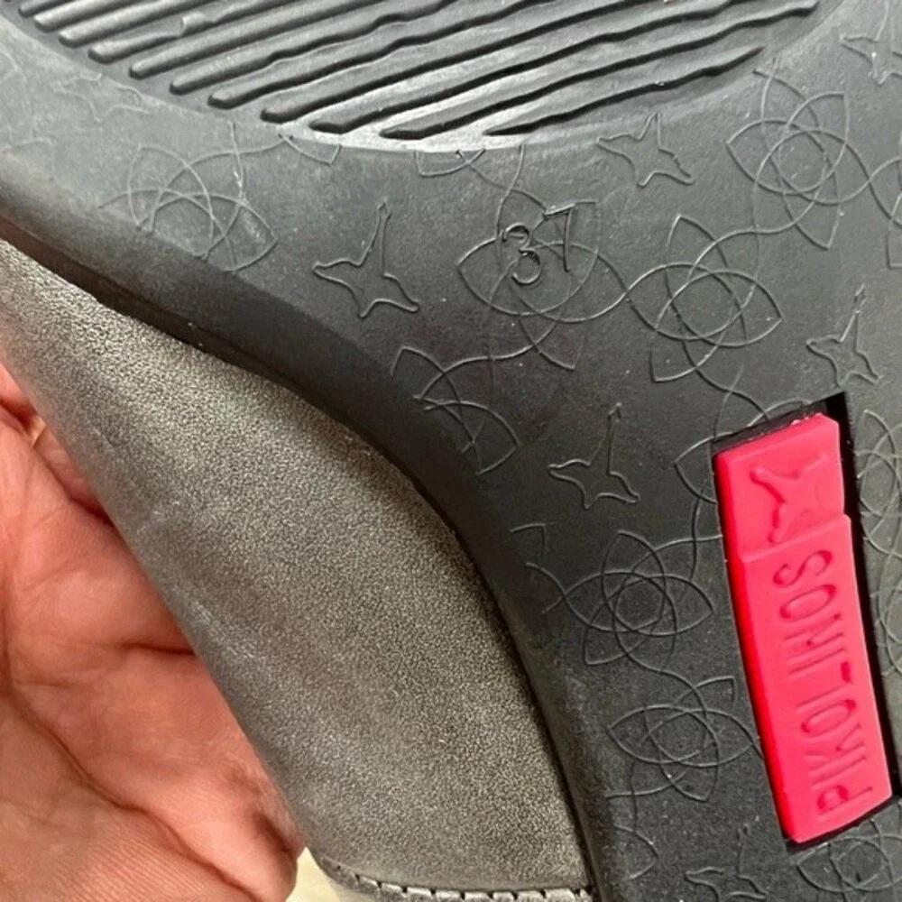 Pikolino embroidered block heel